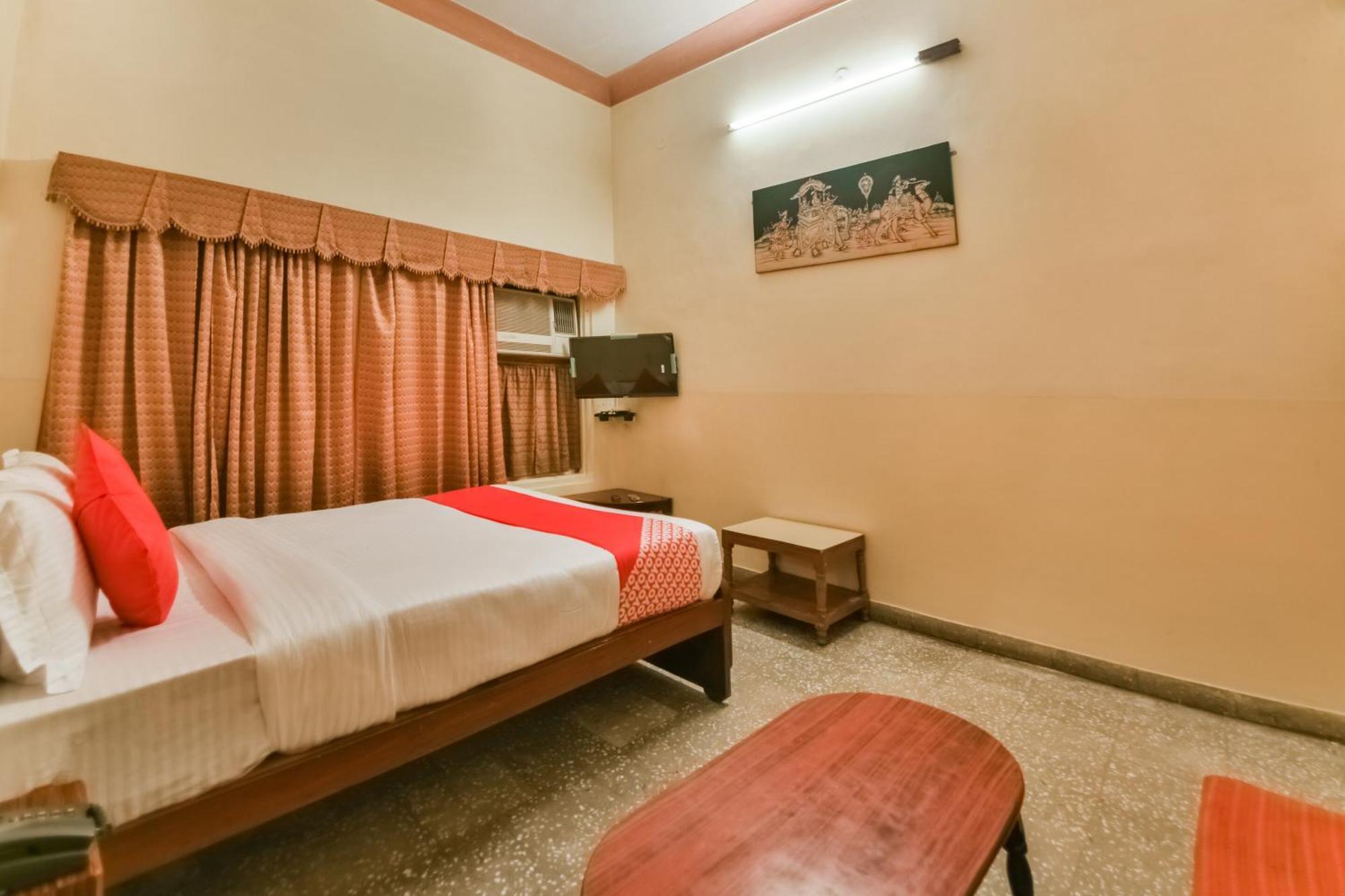 Hotel O Raj Kesar Tirath Exterior foto