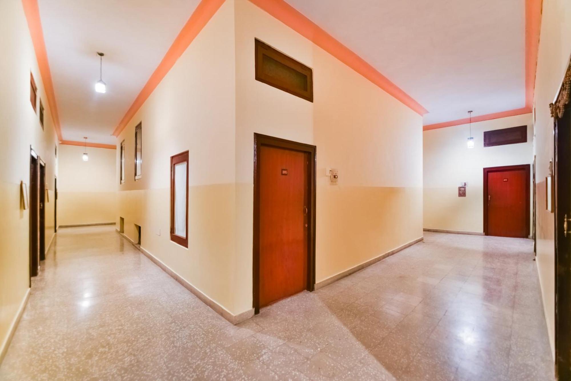 Hotel O Raj Kesar Tirath Exterior foto