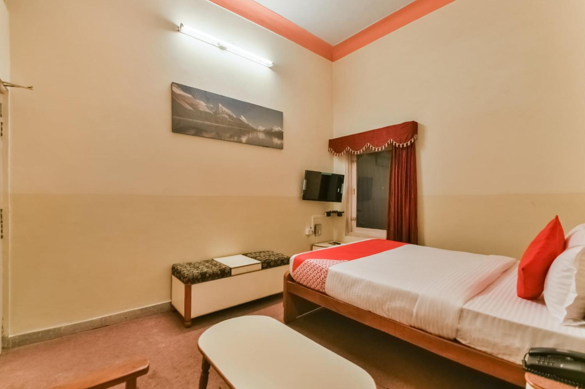 Hotel O Raj Kesar Tirath Exterior foto